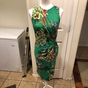 👗Forever 21 gorgeous wrap around dress 👗